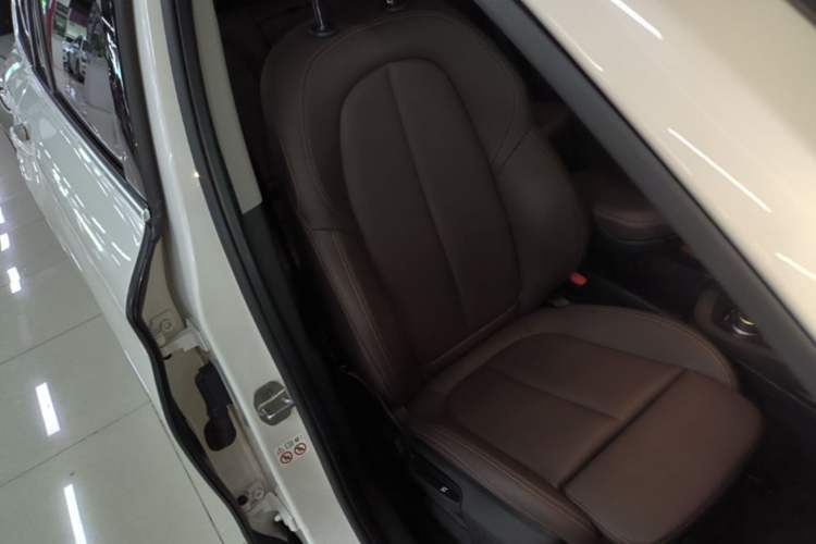 Used BMW X1 2021 Restyled sDrive20Li Fashion Version Right Front Seat