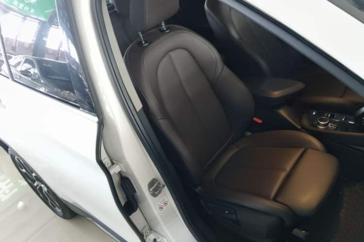 Used BMW X1 2021 Restyled sDrive20Li Premium Edition Right Front Seat