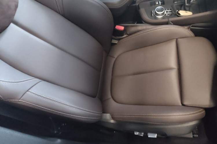 Used BMW X1 2021 sDrive25Li Leading Model Right Front Seat