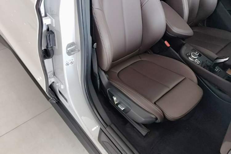 Used BMW X1 2021 sDrive25Li Leading Model Right Front Seat