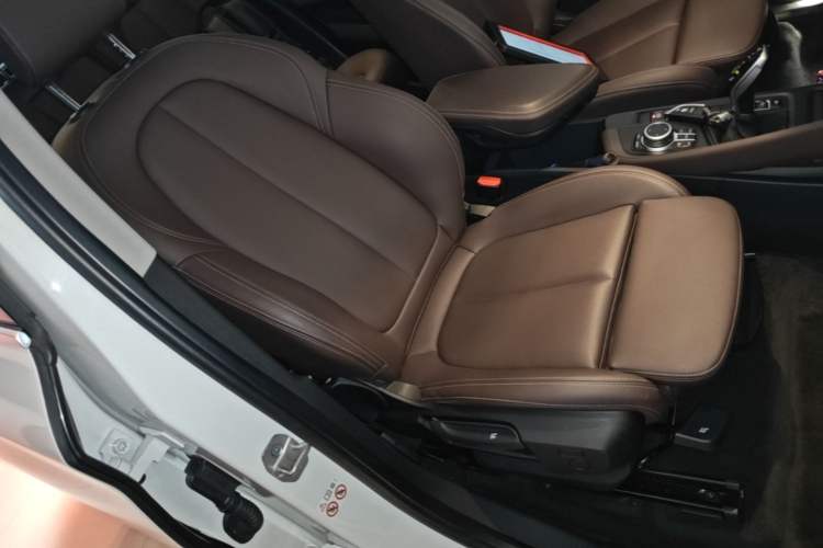 Used BMW X1 2021 Restyled sDrive20Li Fashion Version Right Front Seat