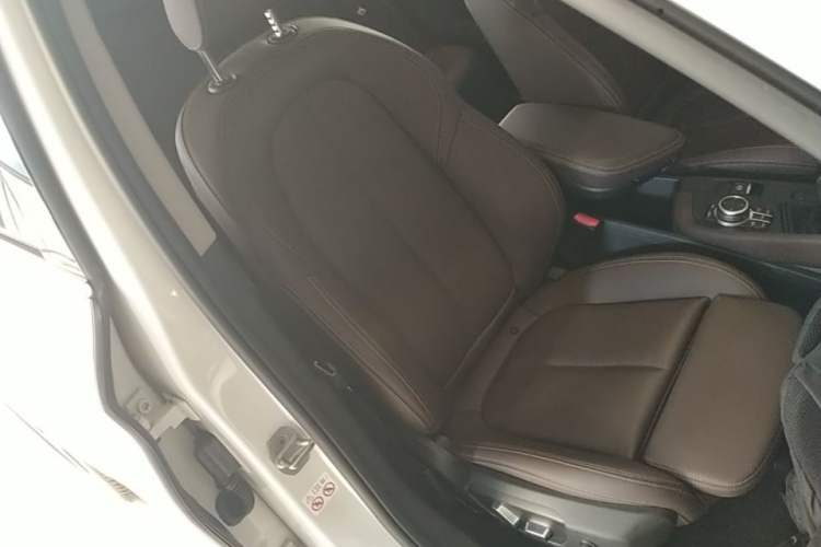 Used BMW X1 2021 Restyled sDrive25Li Leading Edition Right Front Seat