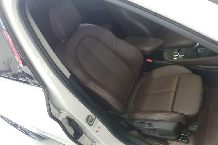 Used BMW X1 2021 Restyled sDrive20Li Fashion Version Right Front Seat