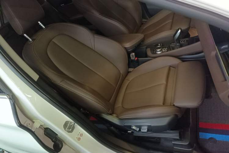 Used BMW X1 2021 sDrive25Li Leading Model Right Front Seat
