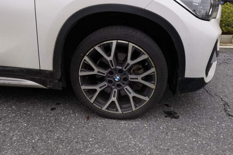 Used BMW X1 2021 xDrive25Li Luxury Model Right Front Wheel Hub