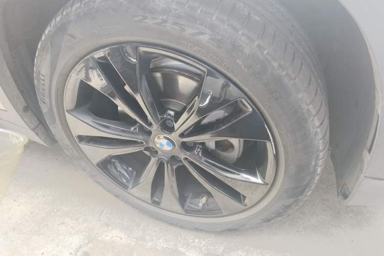 Used BMW X1 2021 sDrive20Li Fashion Model Right Front Wheel Hub