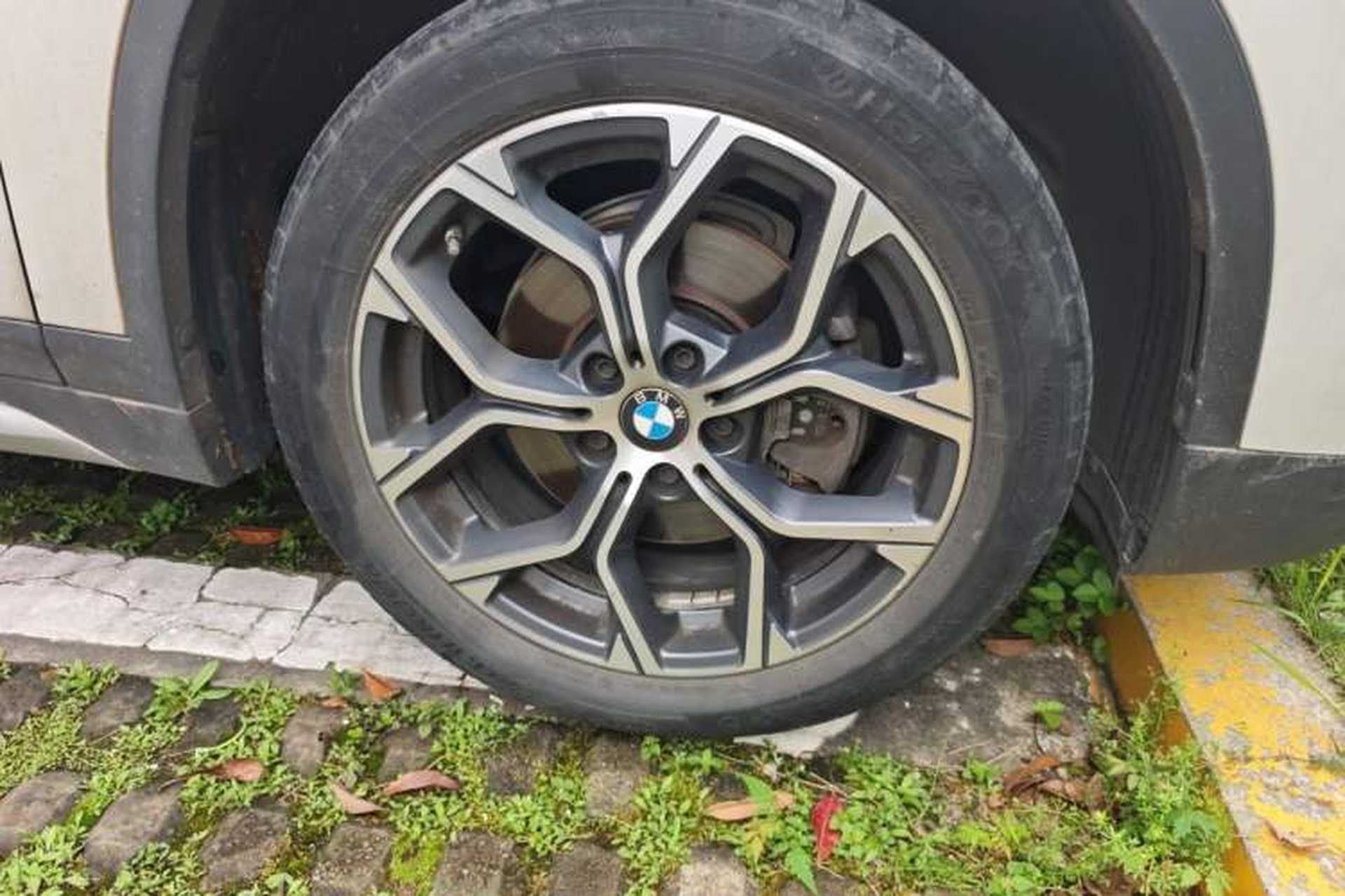 Used BMW X1 2021 sDrive20Li Premium Edition Right Front Wheel Hub