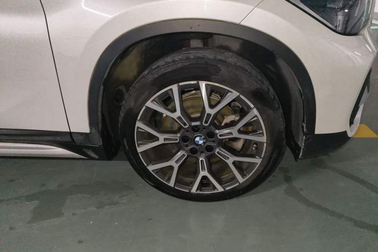 Used BMW X1 2021 xDrive25Li Luxury Model Right Front Wheel Hub