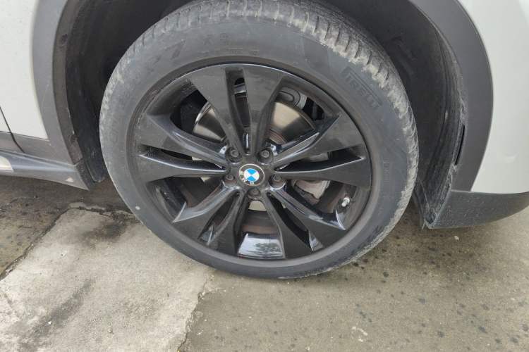 Used BMW X1 2021 sDrive20Li Fashion Model Right Front Wheel Hub