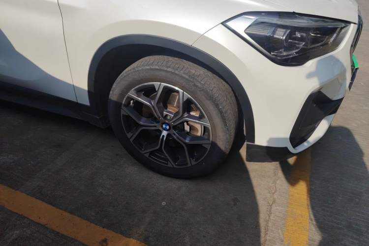 Used BMW X1 2021 Restyled sDrive25Li Leading Edition Right Front Wheel Hub