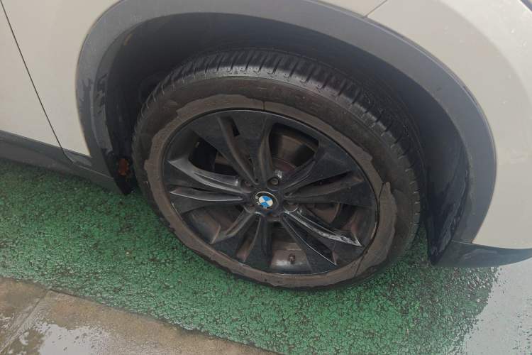 Used BMW X1 2021 Restyled sDrive20Li Fashion Version Right Front Wheel Hub