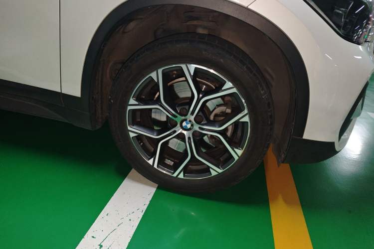 Used BMW X1 2021 sDrive25Li Leading Model Right Front Wheel Hub