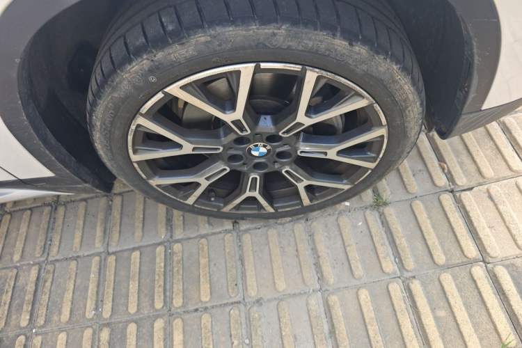 Used BMW X1 2021 xDrive25Li Luxury Model Right Front Wheel Hub