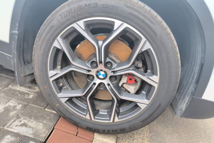 Used BMW X1 2021 Restyled sDrive25Li Leading Edition Right Front Wheel Hub