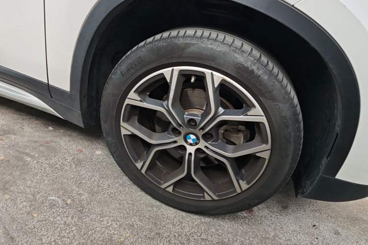 Used BMW X1 2021 sDrive20Li Premium Edition Right Front Wheel Hub