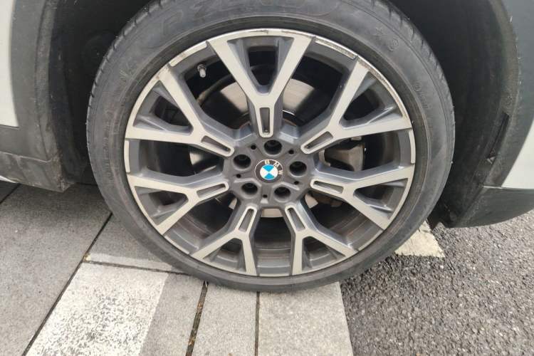 Used BMW X1 2021 xDrive25Li Luxury Model Right Front Wheel Hub