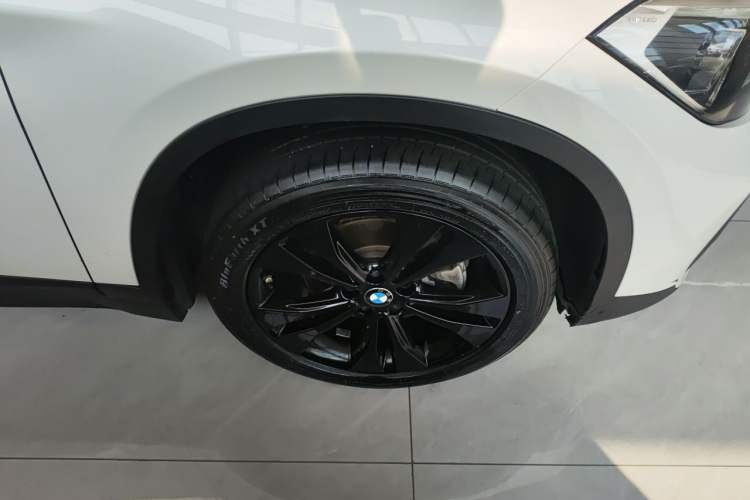 Used BMW X1 2021 Restyled sDrive20Li Fashion Version Right Front Wheel Hub