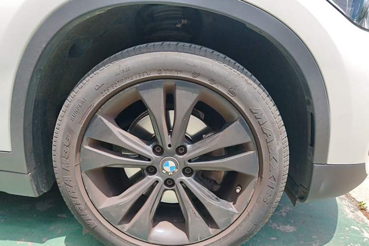 Used BMW X1 2021 sDrive20Li Fashion Model Right Front Wheel Hub