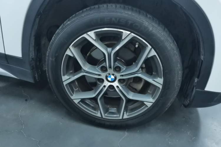 Used BMW X1 2021 sDrive20Li Premium Edition Right Front Wheel Hub