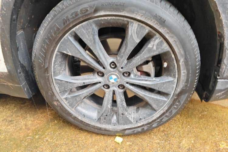 Used BMW X1 2021 Restyled sDrive20Li Fashion Version Right Front Wheel Hub