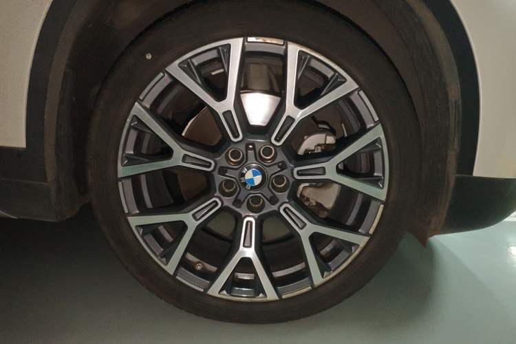 Used BMW X1 2021 xDrive25Li Luxury Model Right Front Wheel Hub