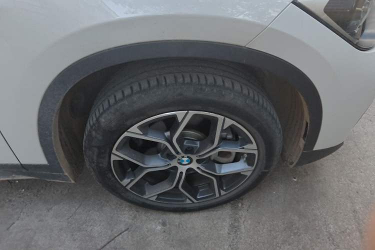 Used BMW X1 2021 Restyled sDrive25Li Leading Edition Right Front Wheel Hub
