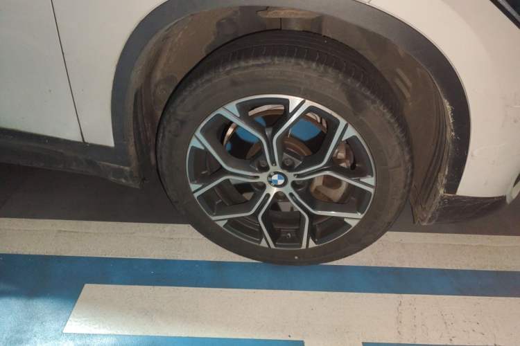 Used BMW X1 2021 Restyled sDrive25Li Leading Edition Right Front Wheel Hub
