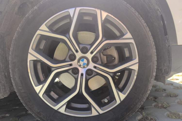 Used BMW X1 2021 Restyled sDrive20Li Premium Edition Right Front Wheel Hub