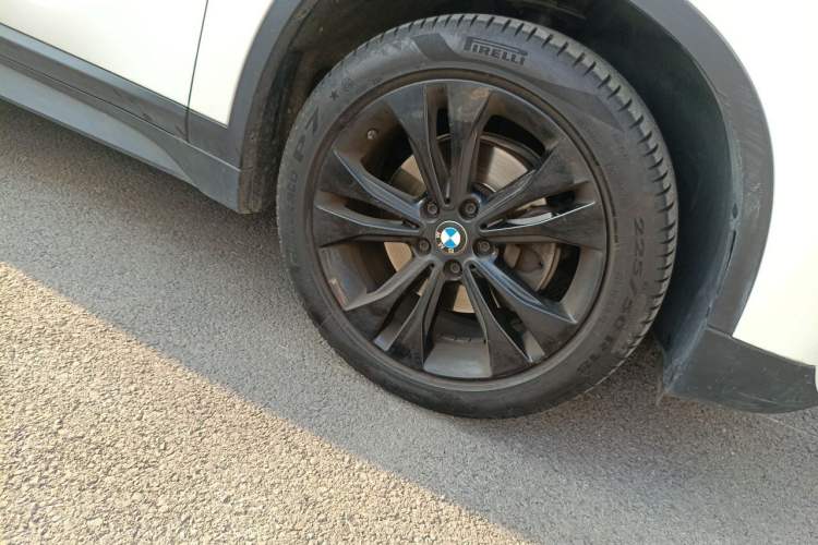Used BMW X1 2021 Restyled sDrive20Li Fashion Version Right Front Wheel Hub