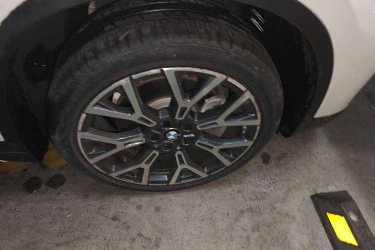 Used BMW X1 2021 xDrive25Li Luxury Model Right Front Wheel Hub