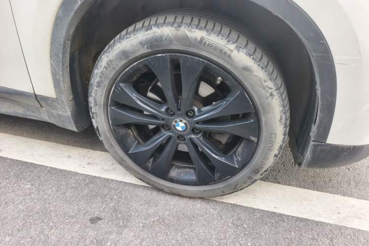 Used BMW X1 2021 sDrive20Li Fashion Model Right Front Wheel Hub