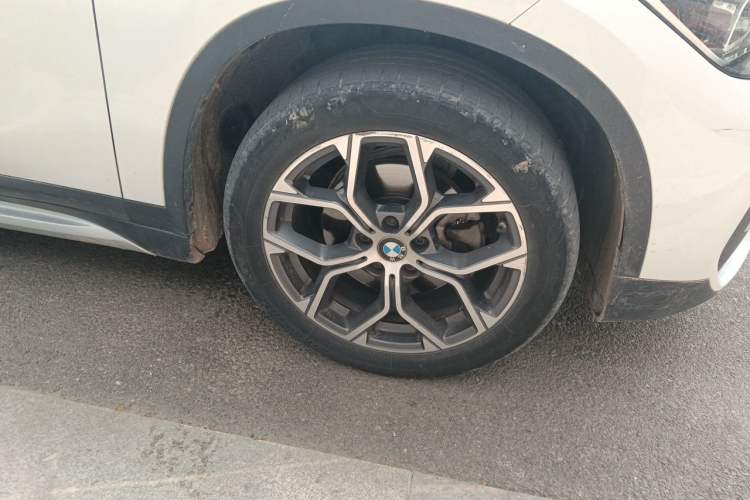 Used BMW X1 2021 sDrive20Li Fashion Model Right Front Wheel Hub