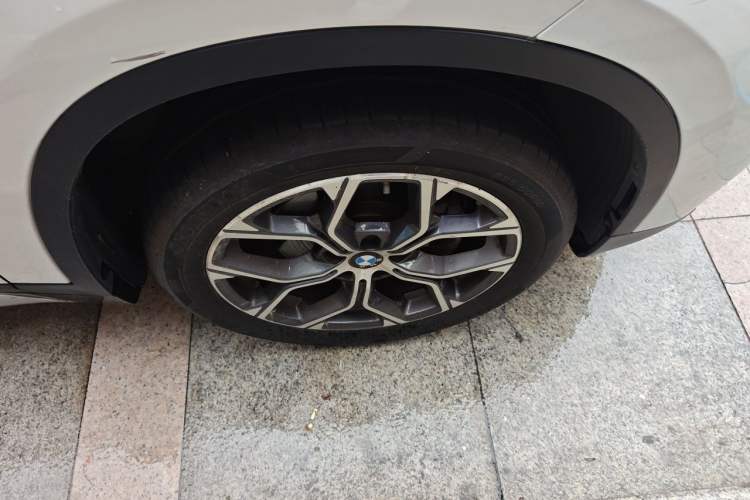 Used BMW X1 2021 sDrive20Li Premium Edition Right Front Wheel Hub
