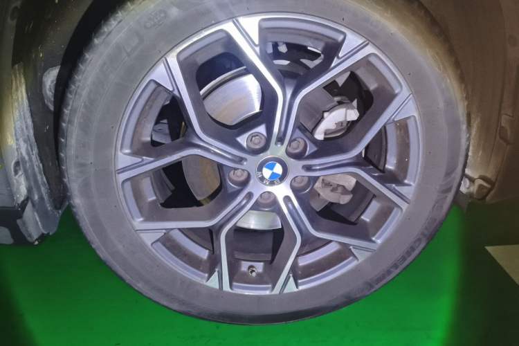 Used BMW X1 2021 sDrive20Li Premium Edition Right Front Wheel Hub