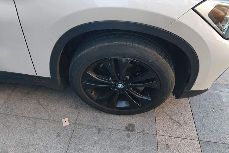 Used BMW X1 2021 sDrive20Li Fashion Model Right Front Wheel Hub