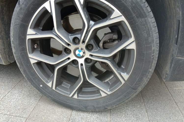 Used BMW X1 2021 sDrive25Li Leading Model Right Front Wheel Hub