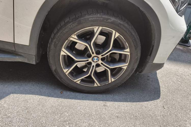 Used BMW X1 2021 sDrive25Li Leading Model Right Front Wheel Hub