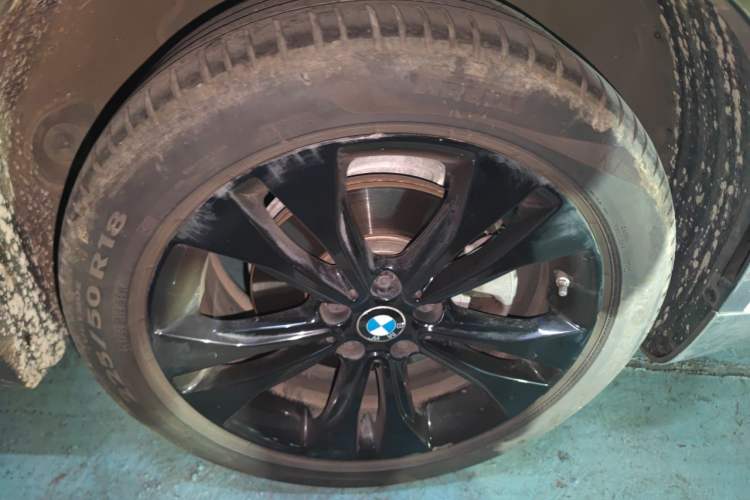Used BMW X1 2021 sDrive20Li Fashion Model Right Front Wheel Hub