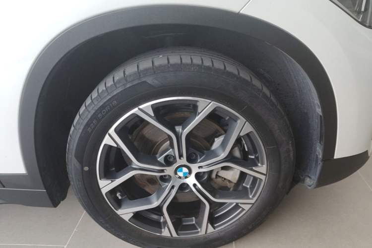 Used BMW X1 2021 Restyled sDrive25Li Leading Edition Right Front Wheel Hub