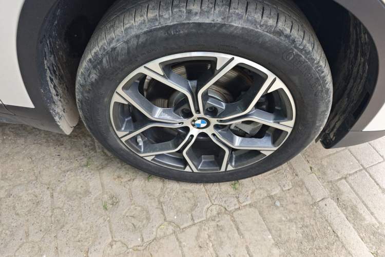Used BMW X1 2021 Restyled sDrive25Li Leading Edition Right Front Wheel Hub