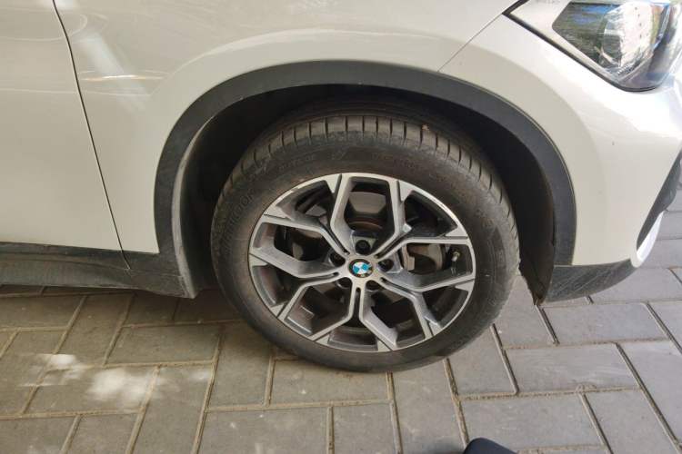 Used BMW X1 2021 Restyled sDrive25Li Leading Edition Right Front Wheel Hub