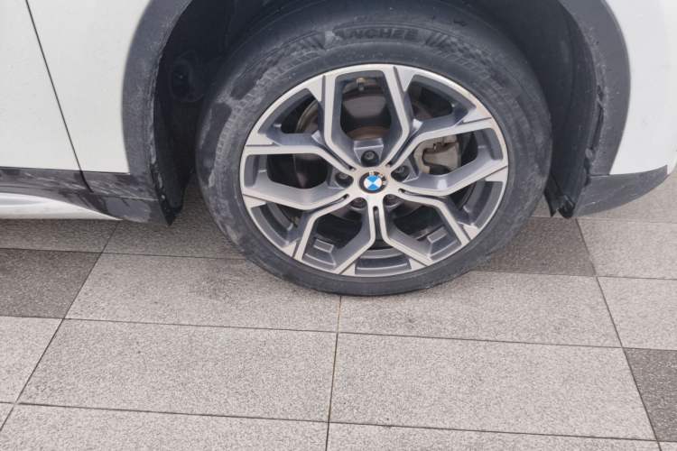 Used BMW X1 2021 sDrive20Li Premium Edition Right Front Wheel Hub