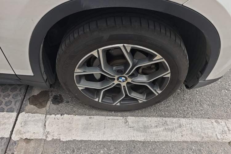 Used BMW X1 2021 Restyled sDrive25Li Leading Edition Right Front Wheel Hub