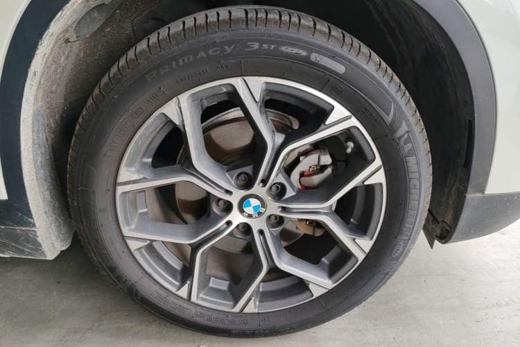 Used BMW X1 2021 sDrive20Li Premium Edition Right Front Wheel Hub