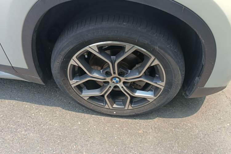 Used BMW X1 2021 sDrive20Li Premium Edition Right Front Wheel Hub