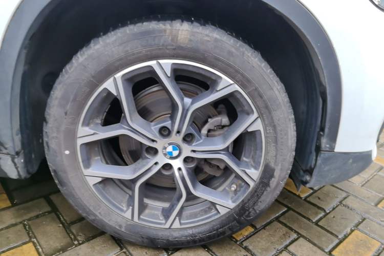 Used BMW X1 2021 sDrive20Li Premium Edition Right Front Wheel Hub