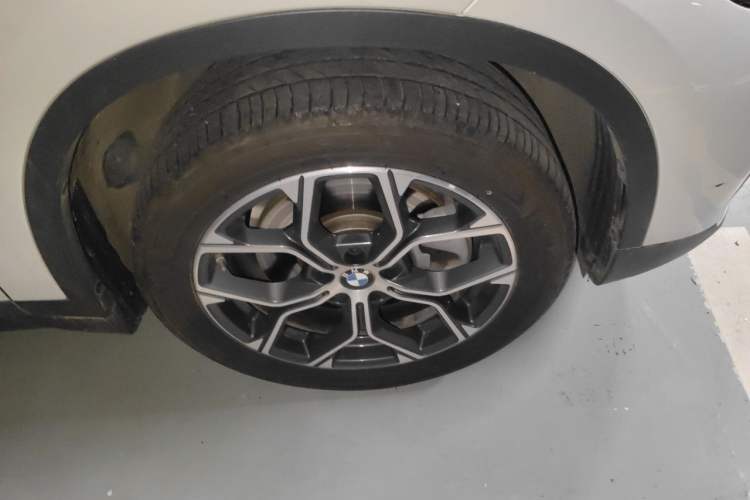 Used BMW X1 2021 sDrive25Li Leading Model Right Front Wheel Hub