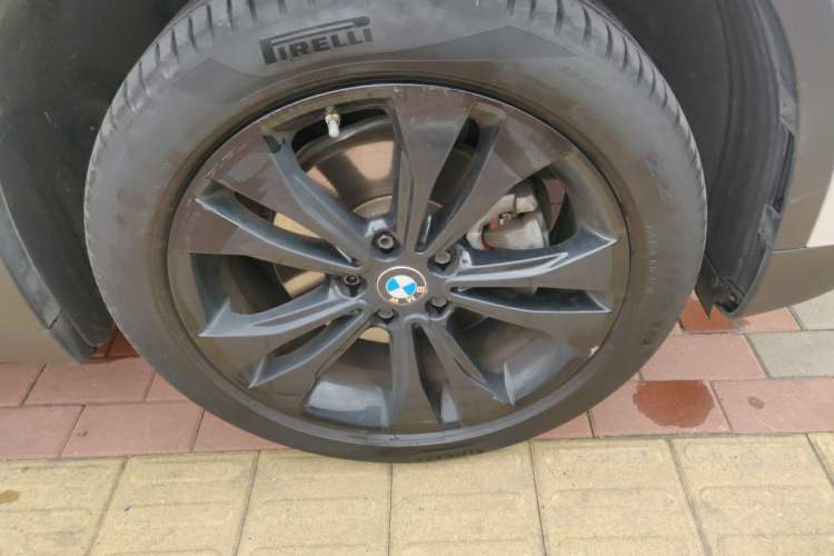 Used BMW X1 2021 sDrive20Li Fashion Model Right Front Wheel Hub