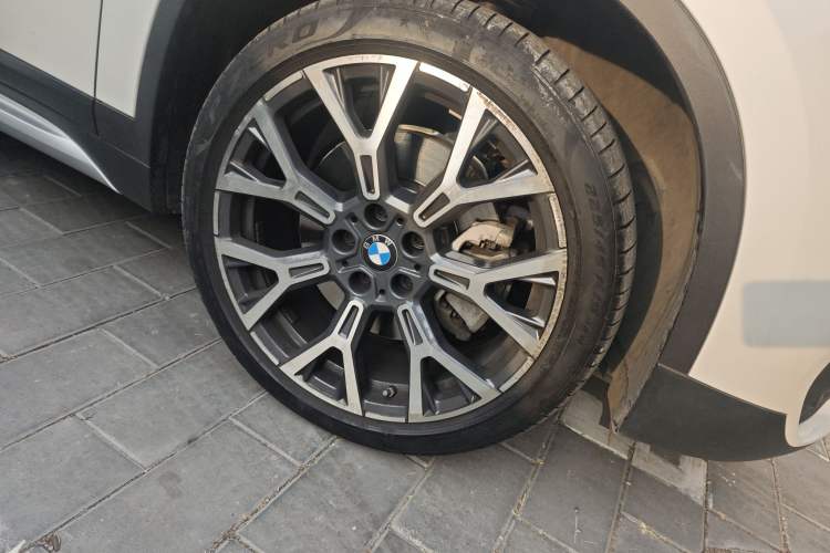 Used BMW X1 2021 xDrive25Li Luxury Model Right Front Wheel Hub