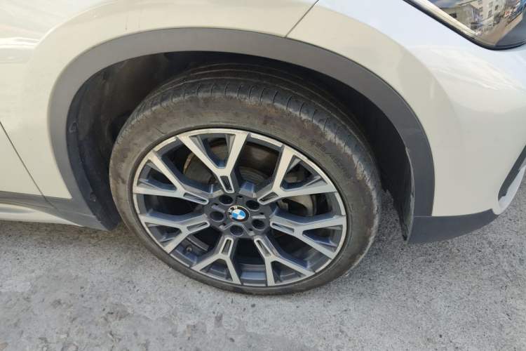 Used BMW X1 2021 xDrive25Li Luxury Model Right Front Wheel Hub